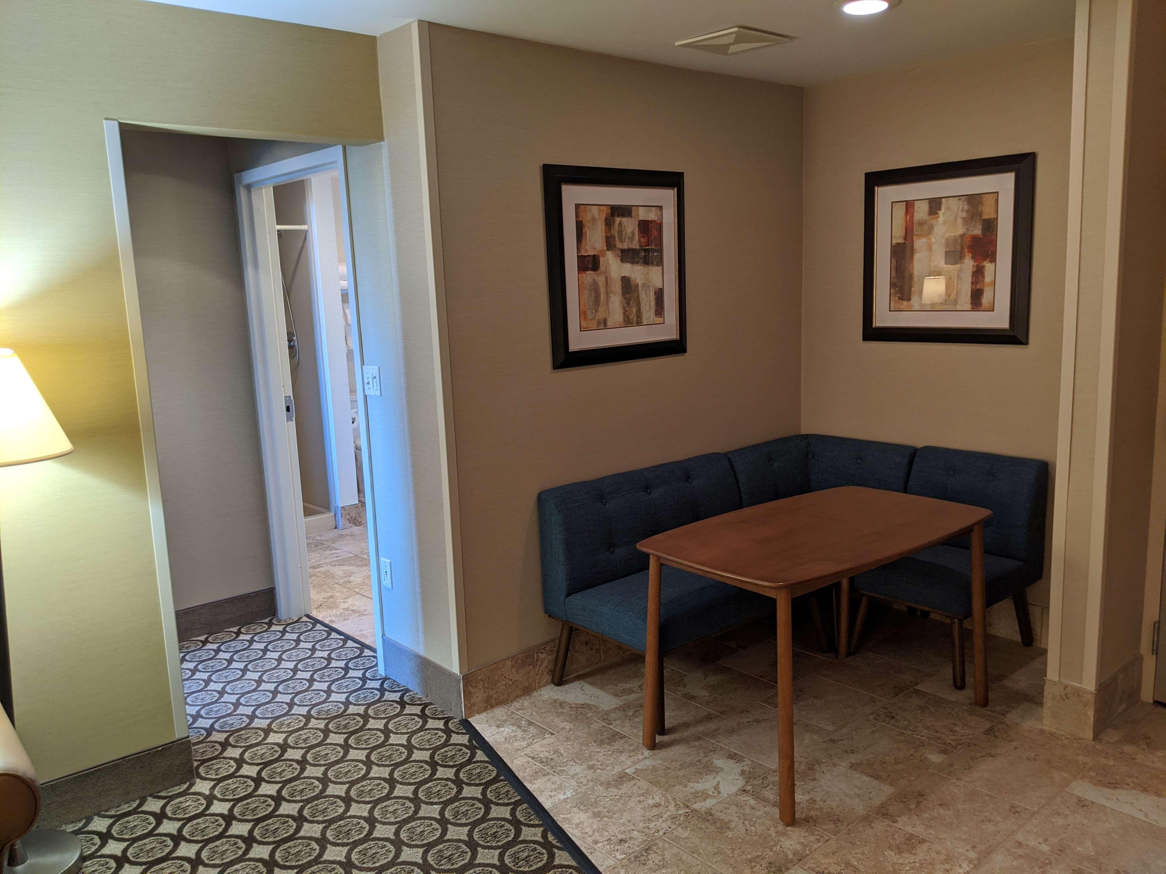 Best Western Plus Inntowner Madison Buitenkant foto