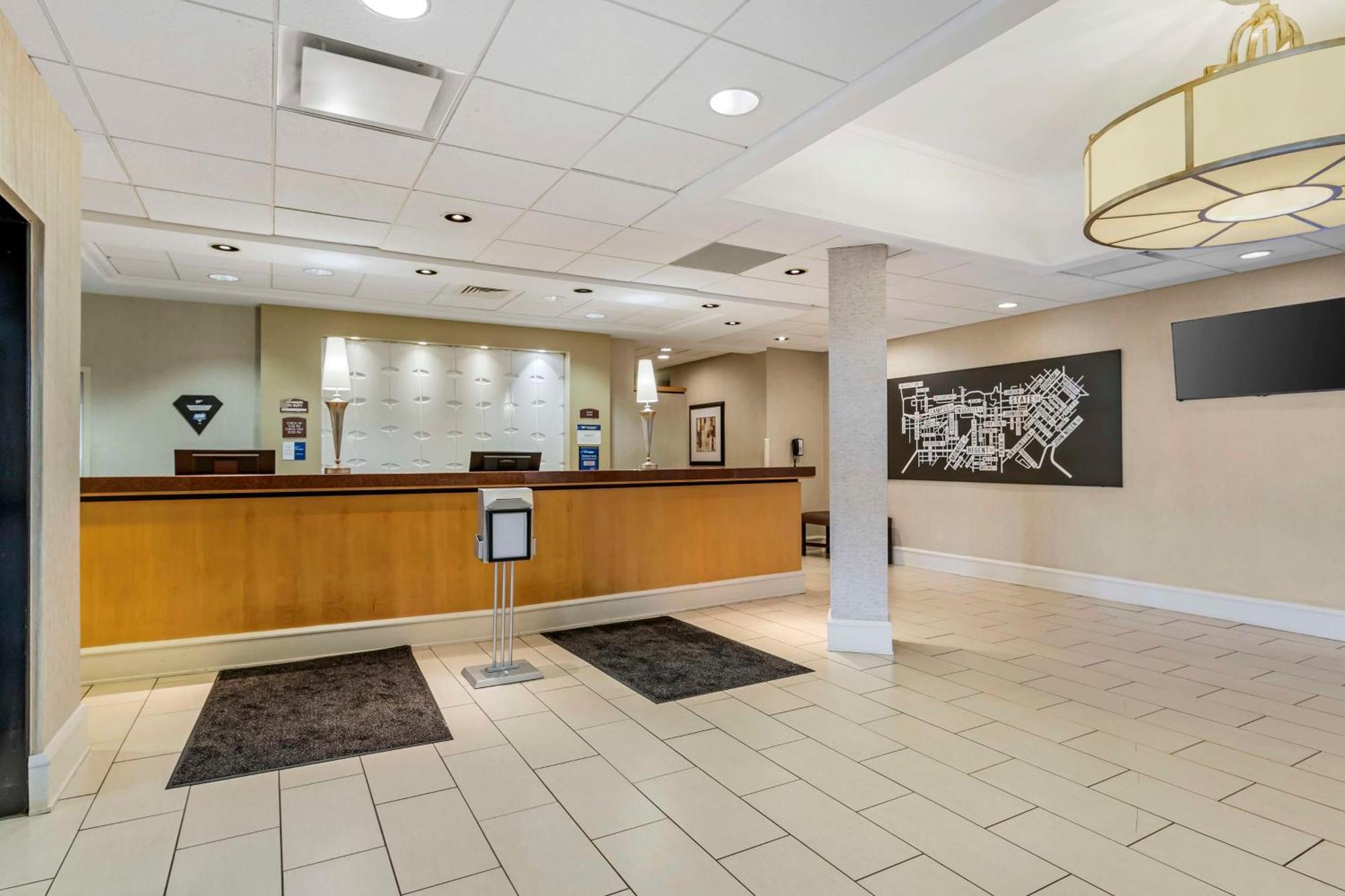 Best Western Plus Inntowner Madison Buitenkant foto