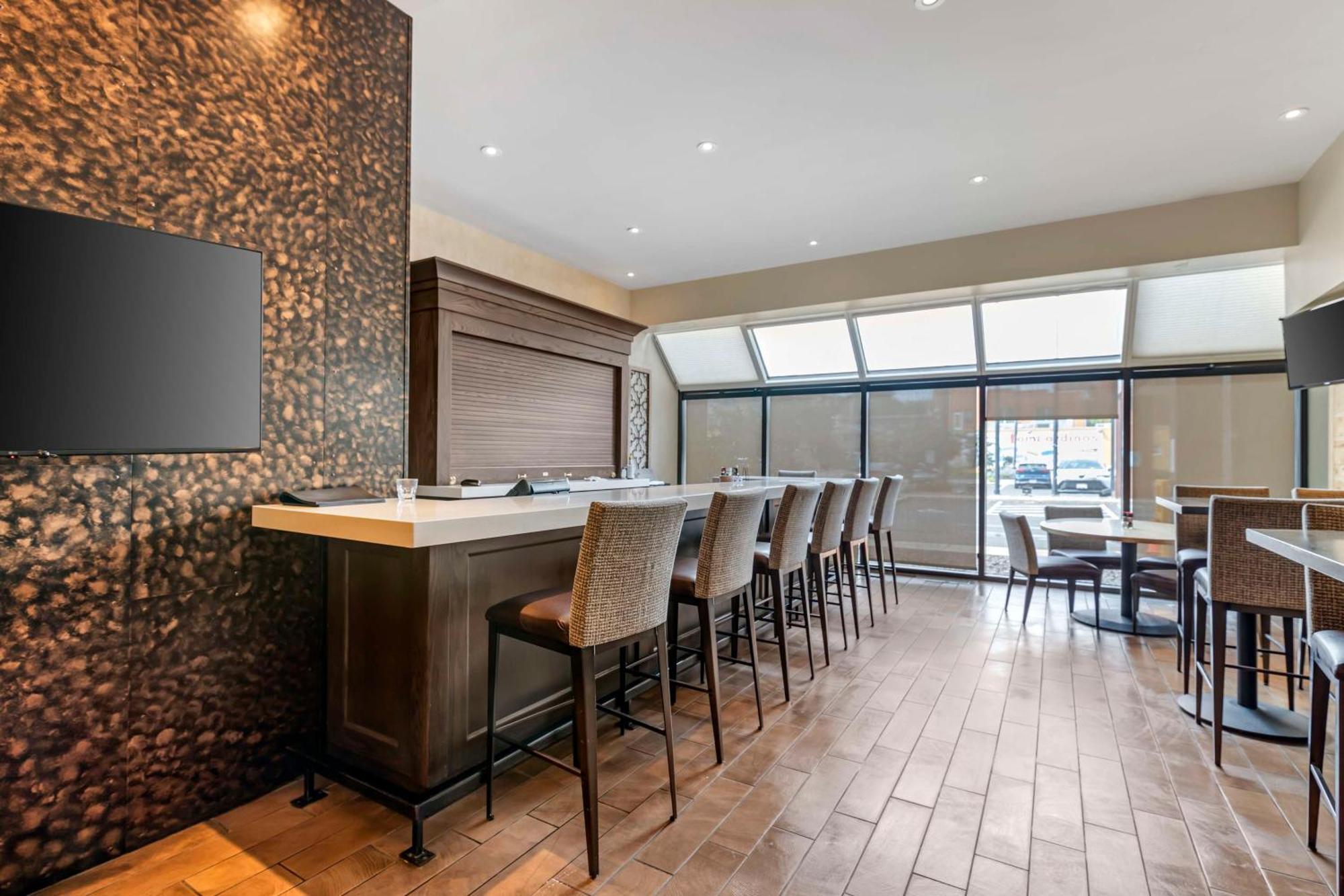 Best Western Plus Inntowner Madison Buitenkant foto