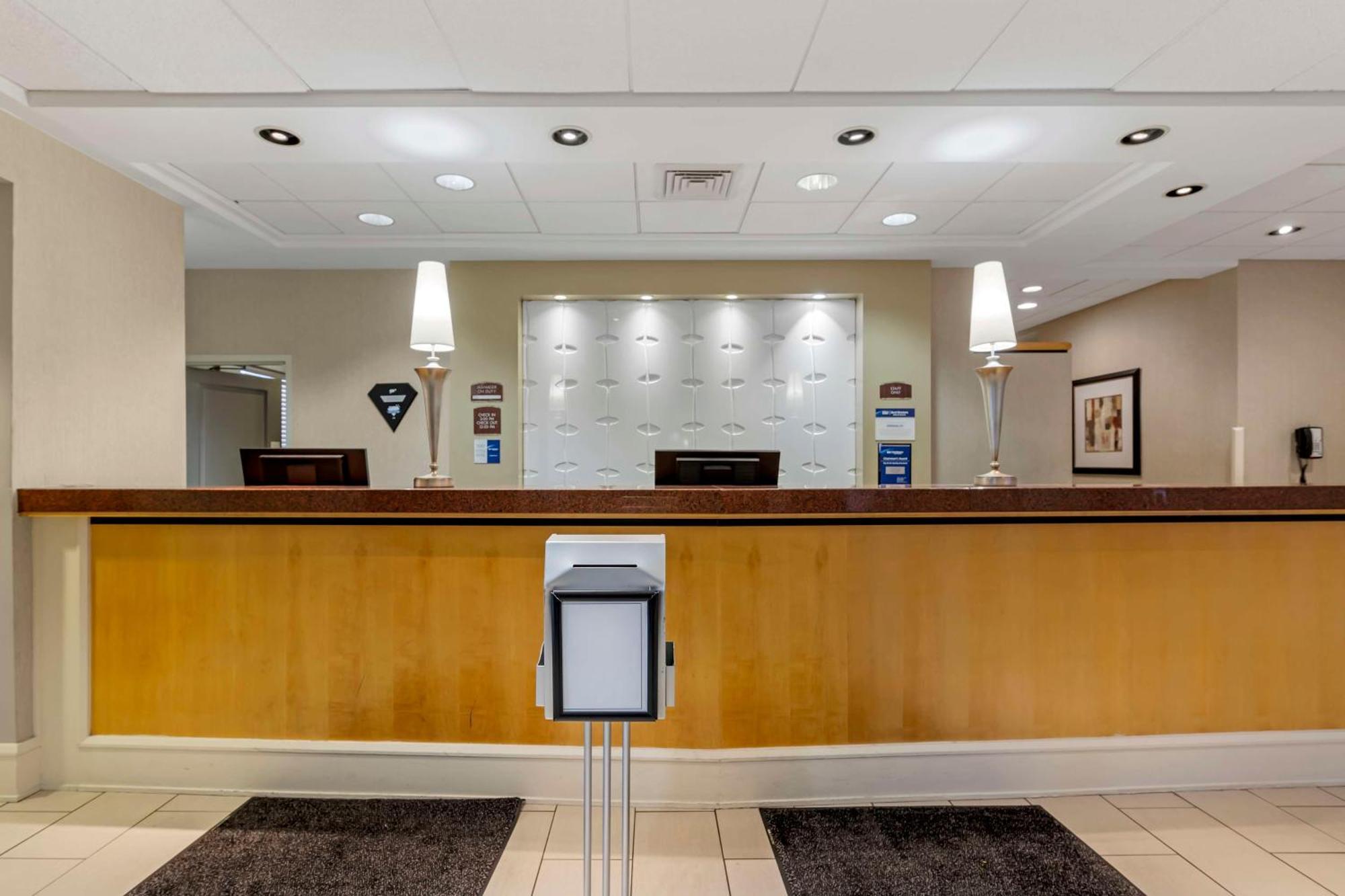 Best Western Plus Inntowner Madison Buitenkant foto