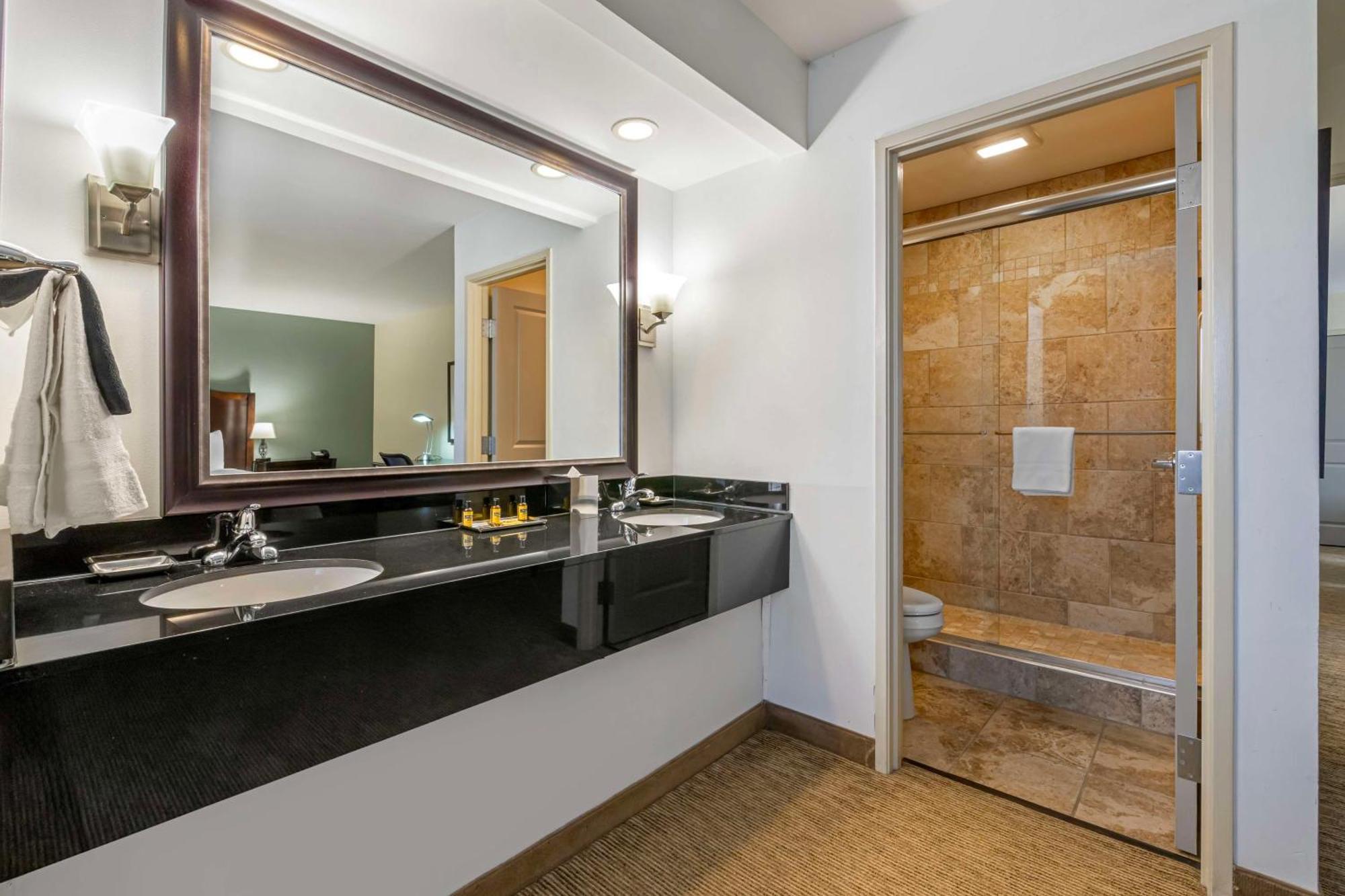 Best Western Plus Inntowner Madison Buitenkant foto