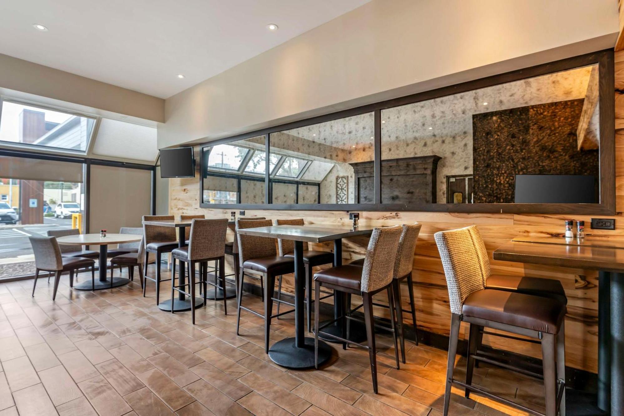 Best Western Plus Inntowner Madison Buitenkant foto