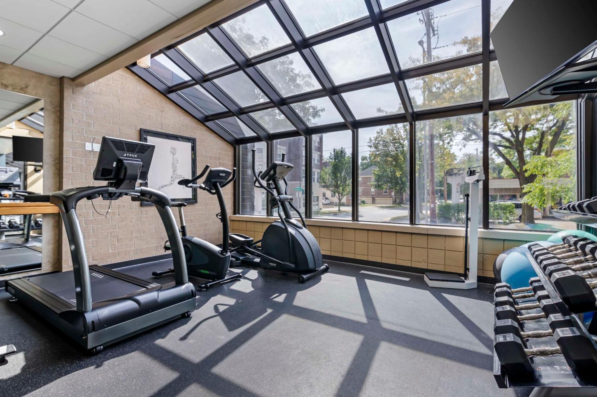 Best Western Plus Inntowner Madison Buitenkant foto