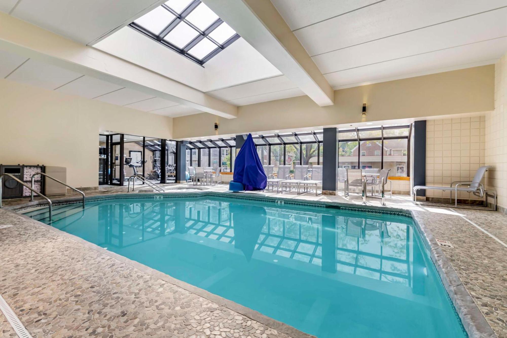 Best Western Plus Inntowner Madison Buitenkant foto